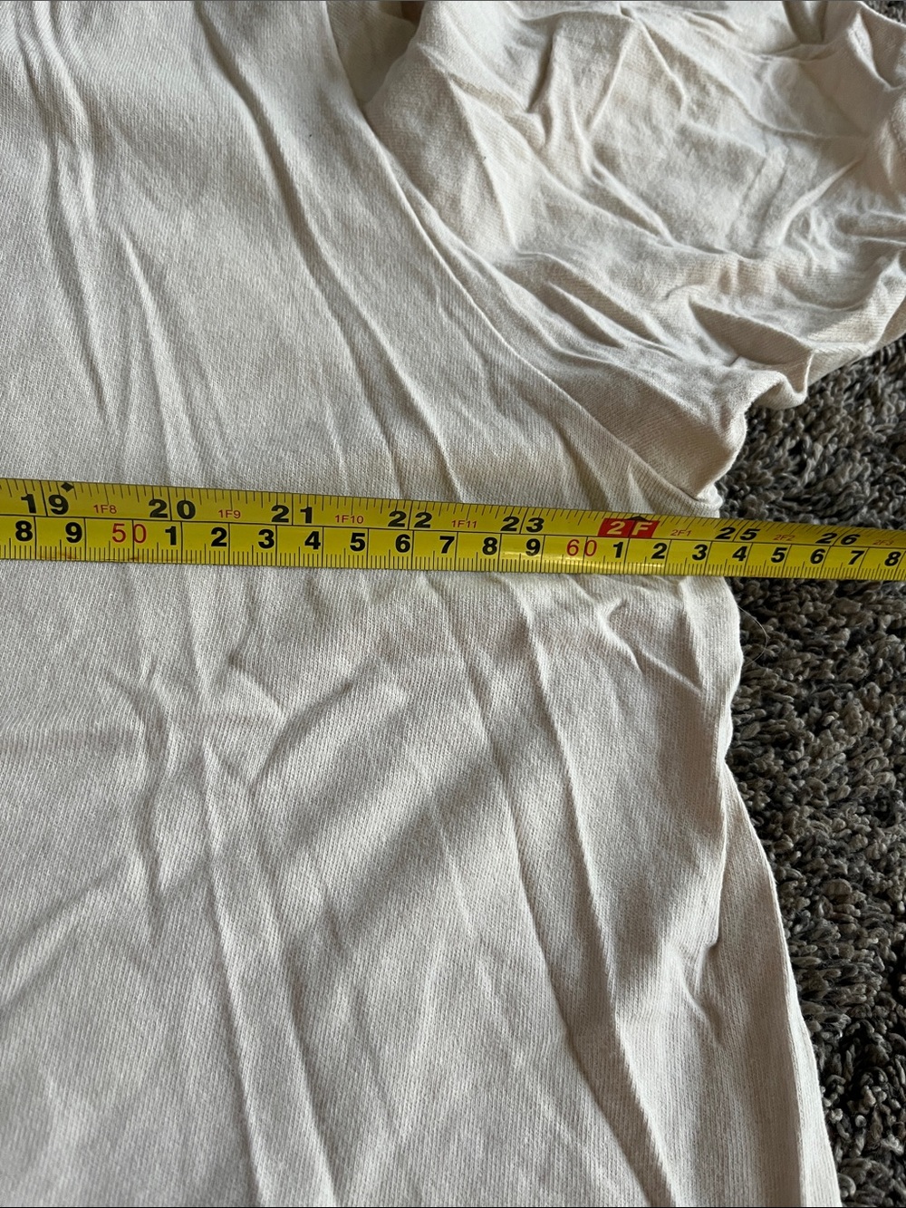 Guinness off White Tee with Gold Harp Logo. Large. Mens. Abercrombie & Fitch. - Picture 7 of 9